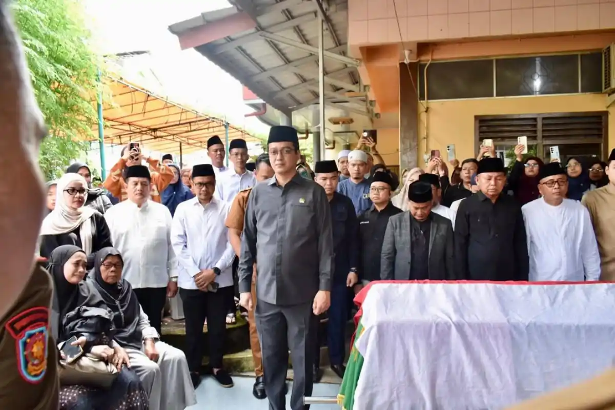DPRD Ogan Ilir Lepas Almarhum Muhammad Sayuti Lewat Upacara Penghormatan Terakhir