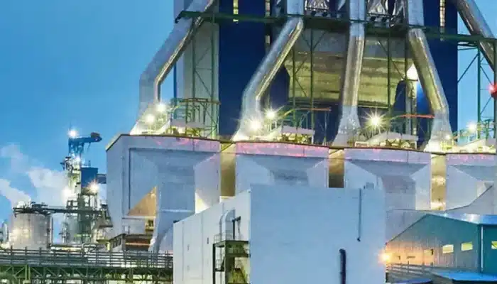 Kompleks mesin HERB Recovery Boiler yang dipasok oleh ANDRITZ untuk pabrik PT OKI Pulp & Paper Mills