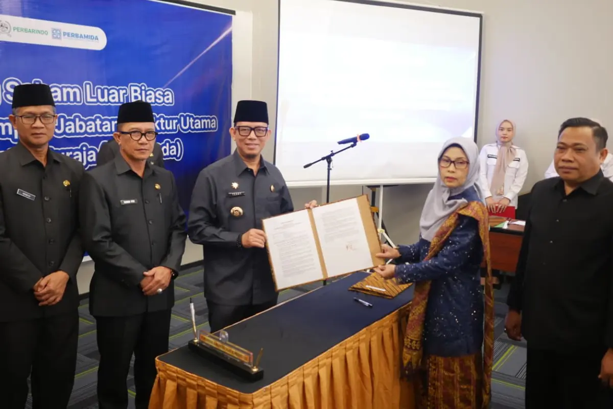 Lantik Nilawati Sebagai Dirut BPR Baturaja Bupati OKU Tekankan Inovasi dan Penguatan UMKM