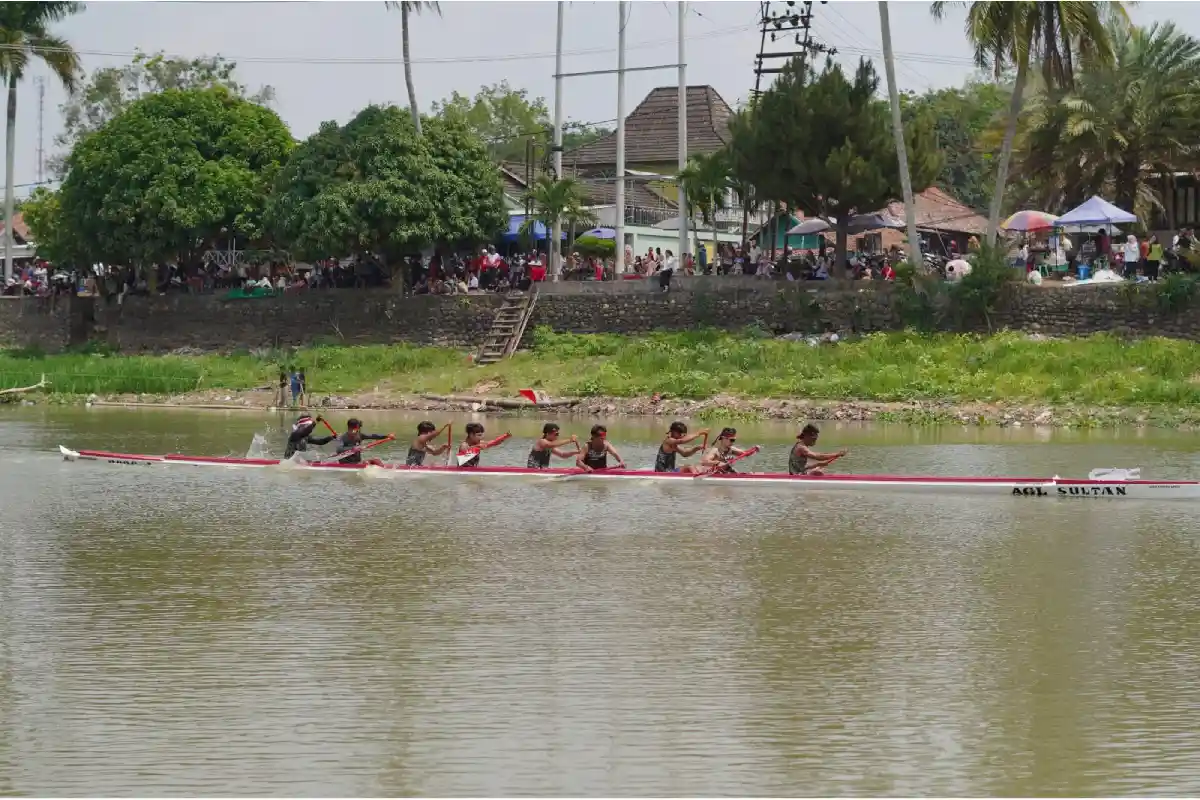 Lomba Bidar Sungai Komering Meriahkan Peringatan HUT ke-81 RI di OKI