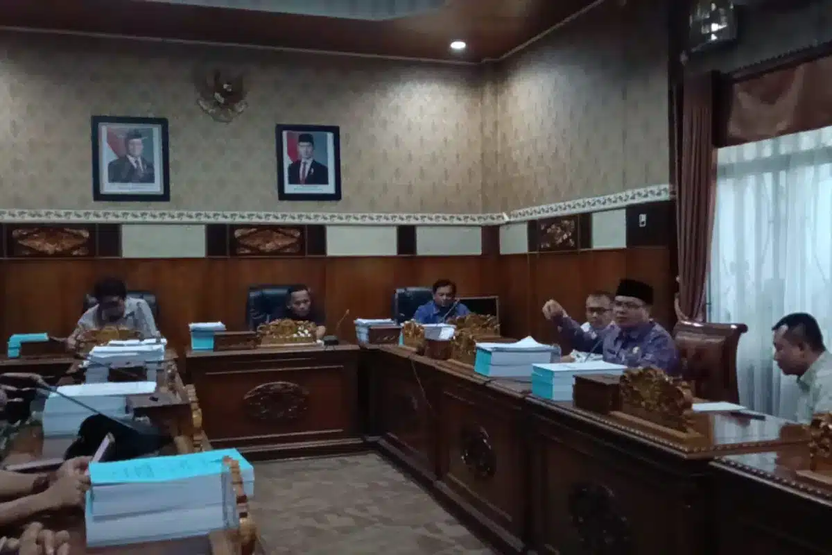 Tegaskan Fungsi Pengawasan, Komisi I DPRD OKU Desak Disdik Segera Realisasikan Baju Sekolah Gratis