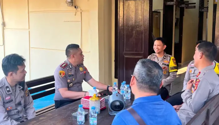 Tiba di Polsek Lengkiti, Kapolres OKU Beri Peringatan Tegas Soal Pelayanan Masyarakat
