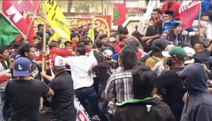 Polisi Tangkap Terduga Provokator Demo Ricuh di Polda Sumsel, Enam Orang Jadi Korban Penganiayaan